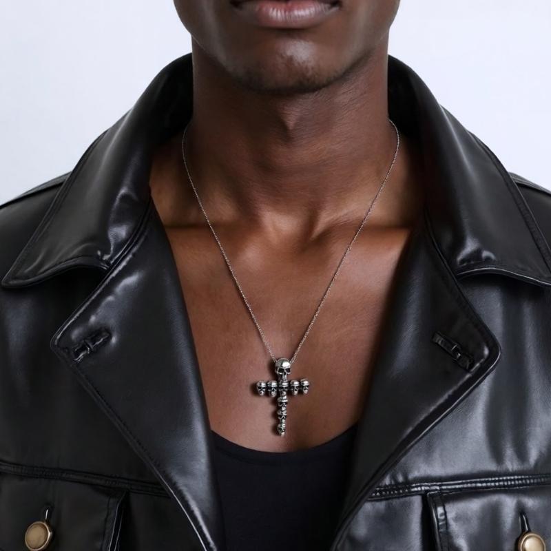 Unisex Gothic Skull Crosses Pendant Necklace Versatile Design Retro Skull and Crosses Necklace For Layer Jewelry Styling