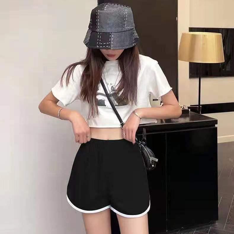 

Summer Sale: Black High-Waist Denim Butt-Lifting Shorts XS (suggested 70-80 jin)