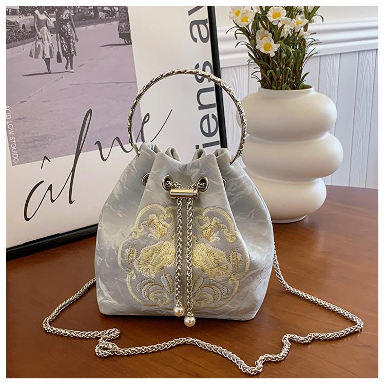 Hand carry embroidery bag women's summer new embroidery fashion bucket bag versatile messenger bag