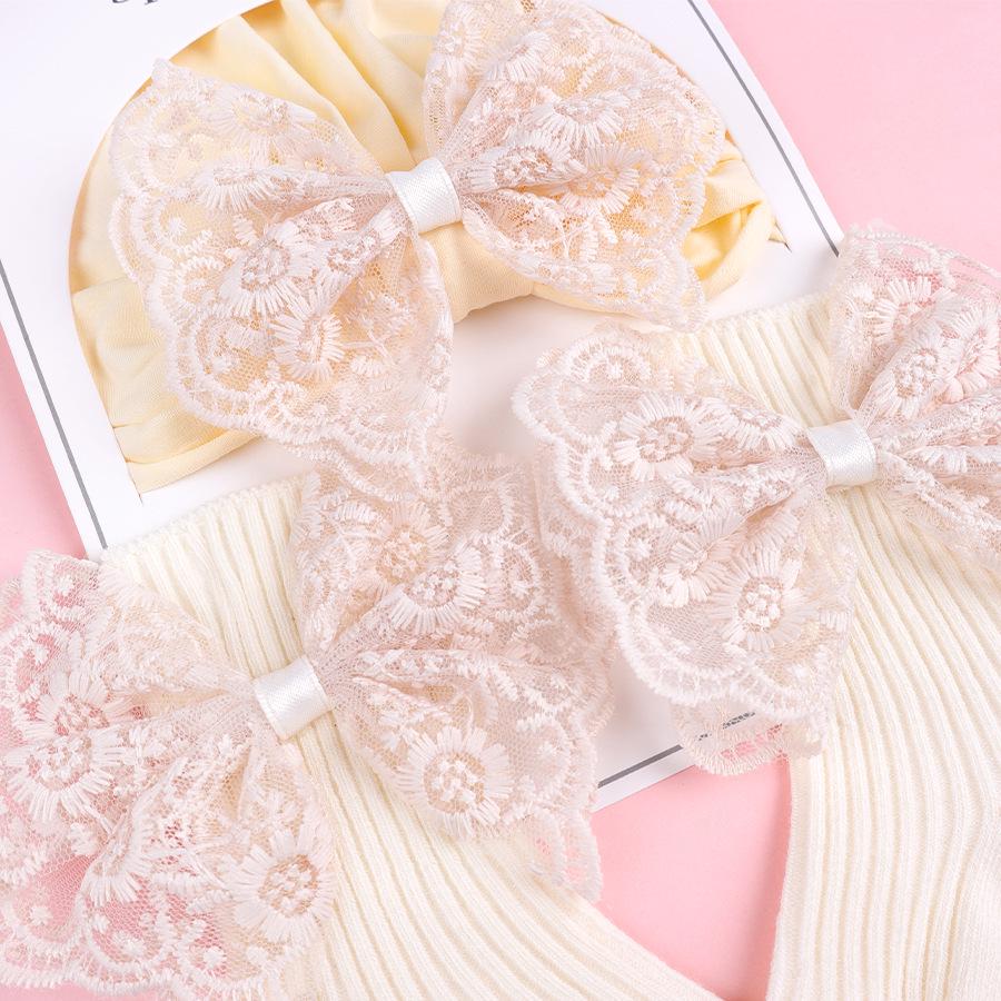 Pure Cotton Baby Girl Hat & Sock Set - Breathable Lace Trim with Bow, Perfect for Spring & Autumn. Super Cute!