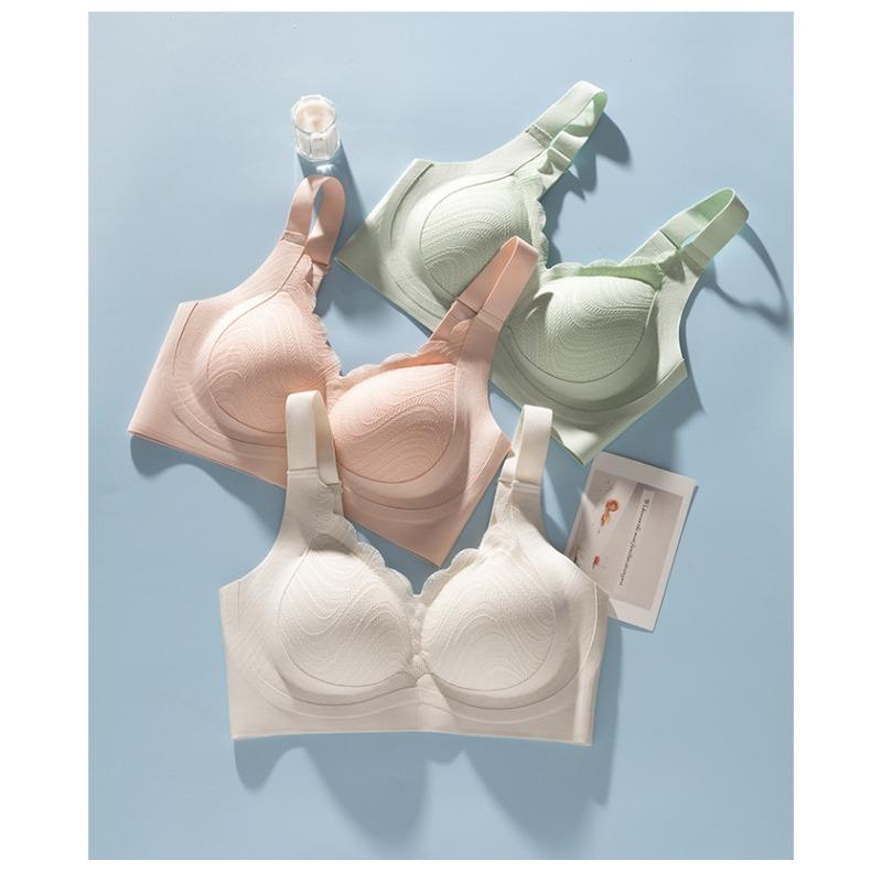 Plus Size Seamless Wireless Thin Push Up Bra For Women