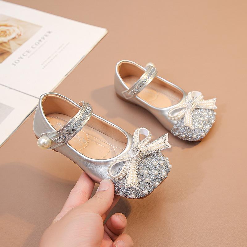 

Girls Korean Princess Crystal Shoes Sequins Soft Sole Performance Dress Shoes Sweet Rhinestone size 23 серебряный