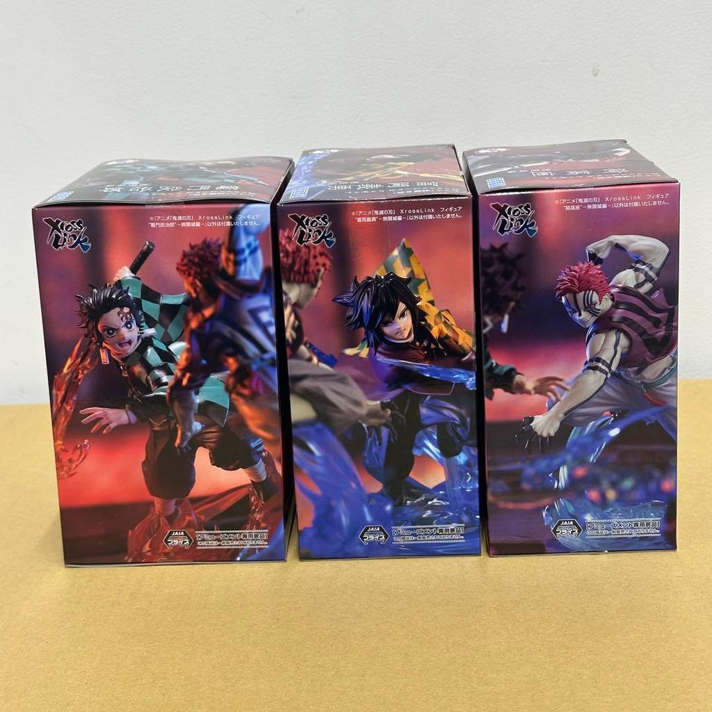 Figura Demon Slayer XrossLink - Arco do Castelo Infinito Tanjiro Giyu Akaza