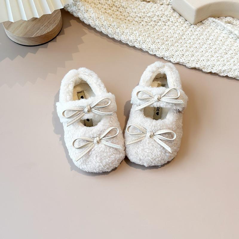 Girls wear cotton shoes outside baby new winter warm plush shoes bow beanie shoes children classmates