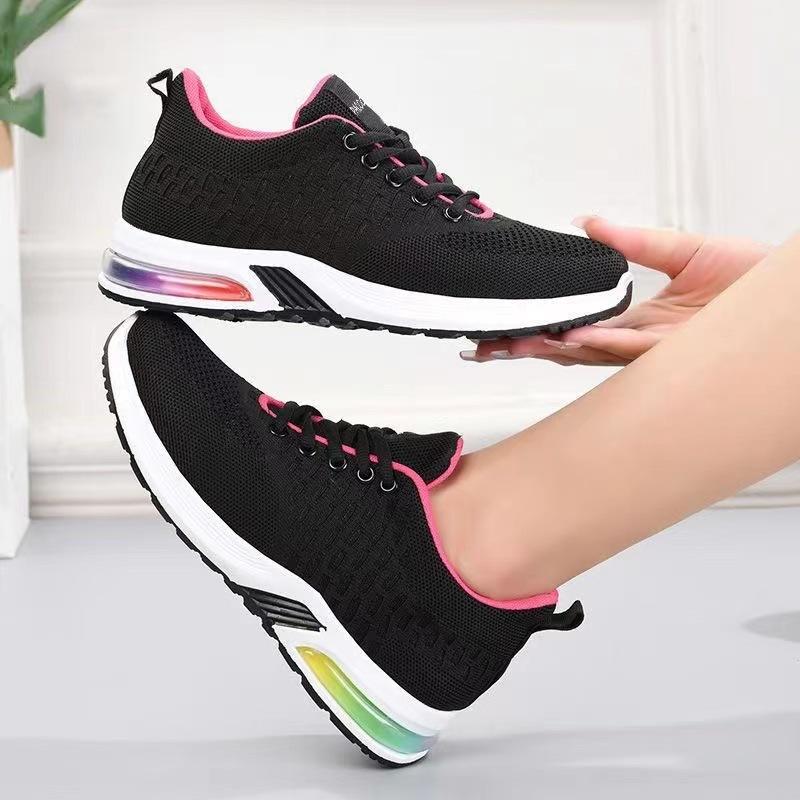 

2025 spring new flying woven women s shoes soft-soled versatile breathable sports shoes air cushion shoes middle-aged mother shoes walking shoes 36 чёрный