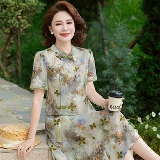 Elegant 2026 Summer Dress for Stylish Mid-Aged Women - Dignified, Generous Short-Sleeved Design