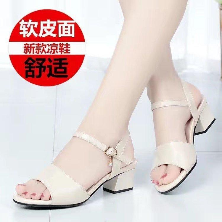 Weiche Leder Fischmaul Sandalen dicker Absatz Strass Sommer Neu Bequeme Sandalen Ein-Riemen Schuhe