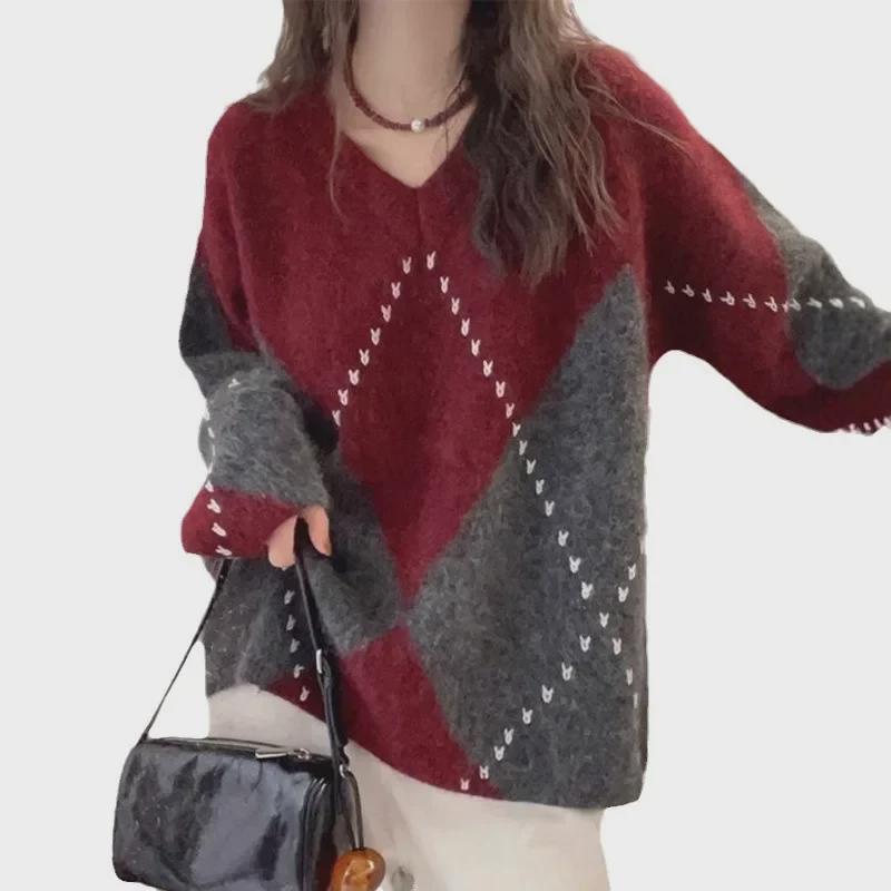 European Diamond Check Raccoon Fleece Sweater for Women - Autumn 2024 Collection, Loose Fit, Versatile and Trendy.