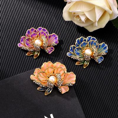 Elegant Kinesisk Qipao Rosa Peon Brosje - Emalje, High-End Tilbehør