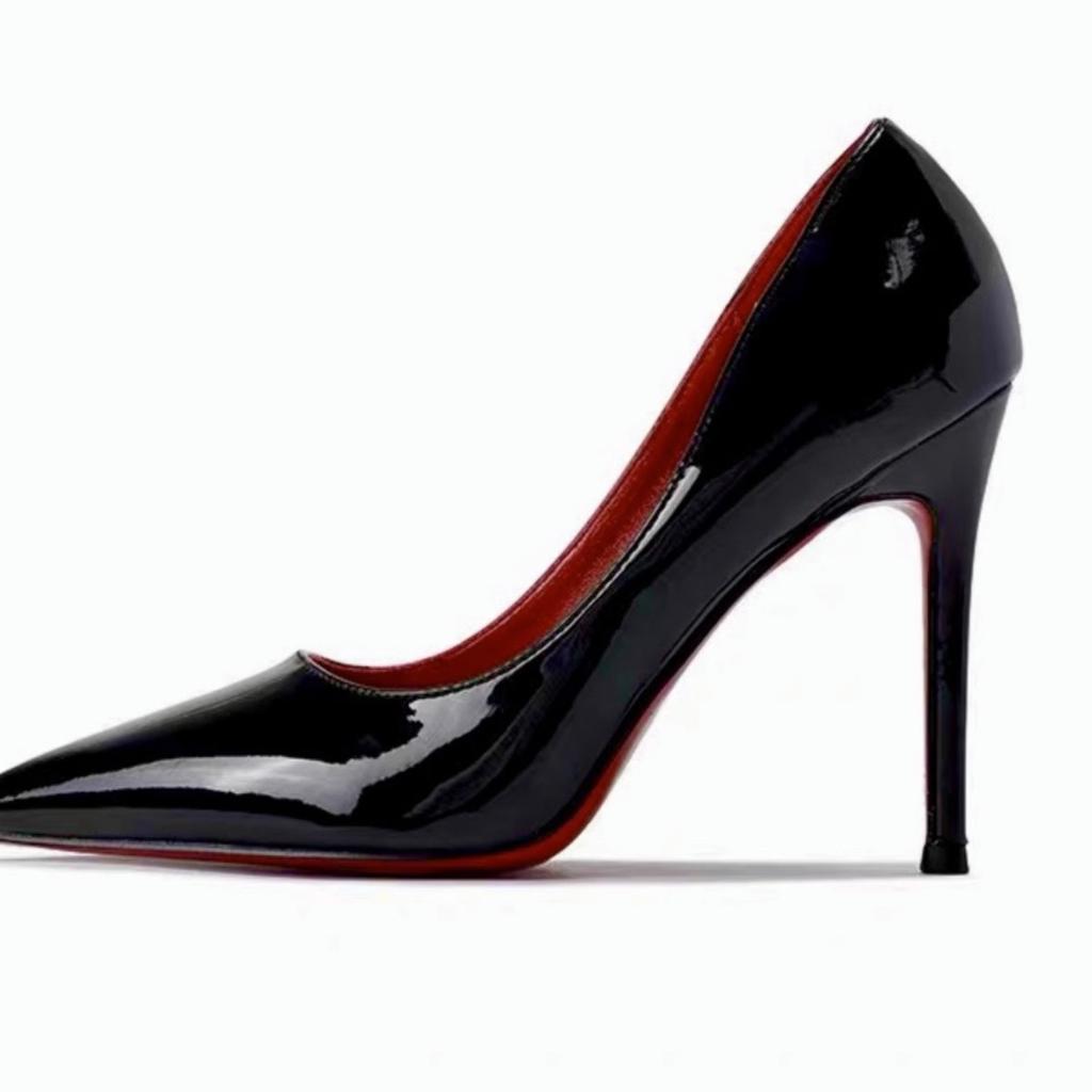 Modische schwarze High Heels für Damen im Frühjahr 2025, Nischen- und High-End-Einzelschuhe mit schlanken Absätzen