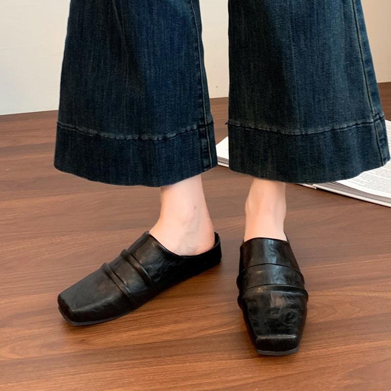 2026 New Summer Women Mules Genuine Leather Men Shoes Cover Toe Shoes Squared Toe Low Heel Sandals Pleated Modern Slippers