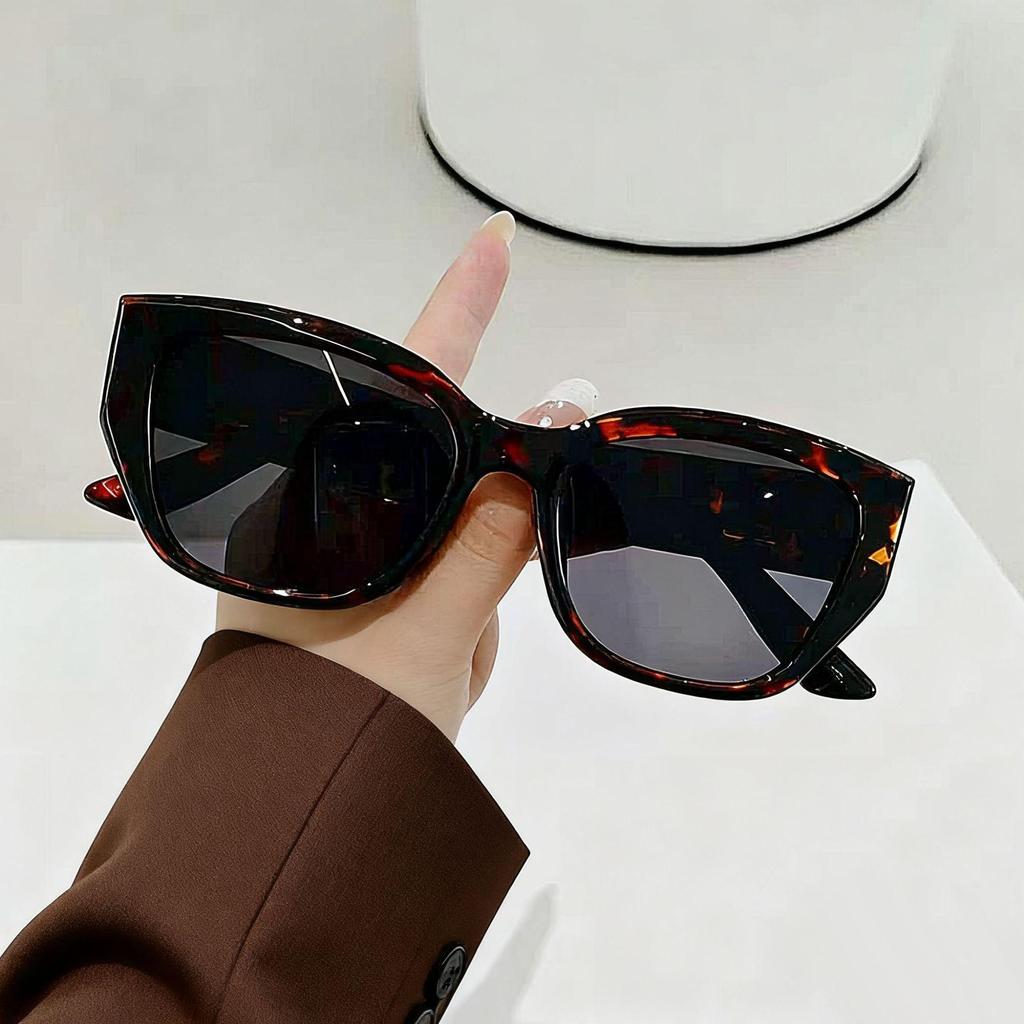 American Cat-Eye Women's High-End Square Frame Sunglasses 2025 Anti-UV for Myopic and Round Faces