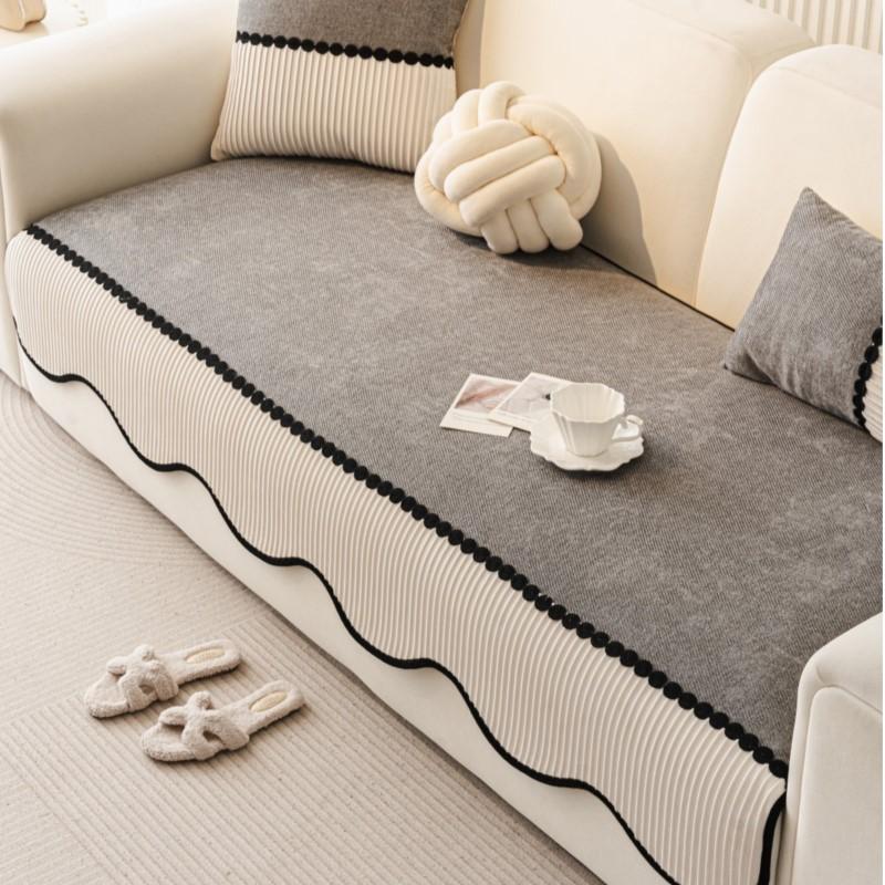 Arc Edge Blanket Pad Anti-skid Chenille Couch Wrap Grip-bottom Allseason Patchwork Loveseat Guard Household Ornament Pillow
