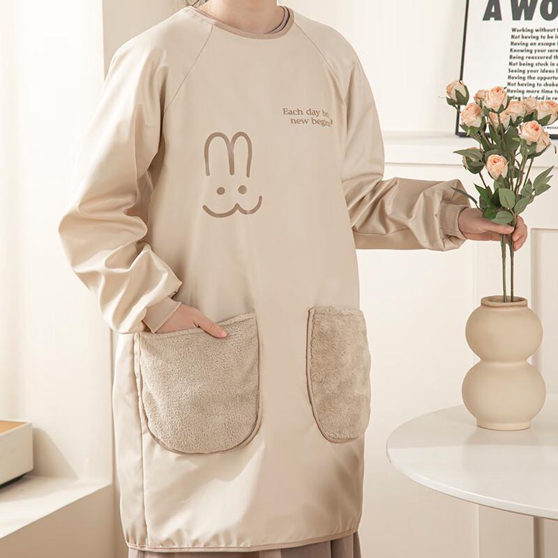 

Anvelo Long-Sleeve Waterproof Hand-Wiping Apron