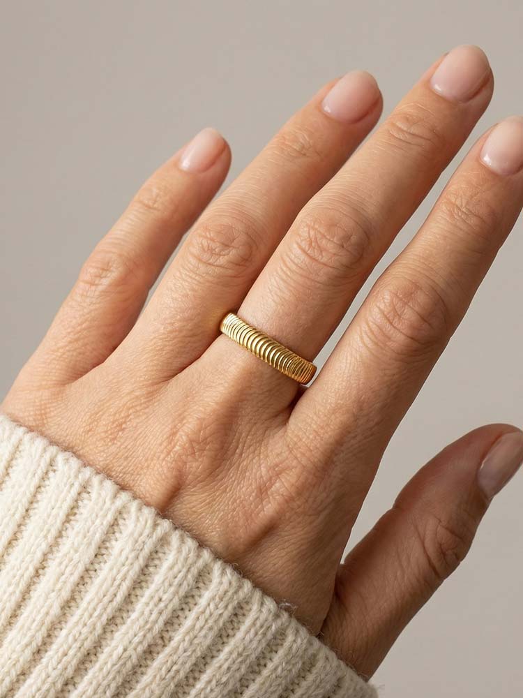 Rostfreier 4mm Edelstahl Strukturierter Gestreifter Ring, Damen Ehering Mode Glänzend Stapelbarer Fingerring Zubehör