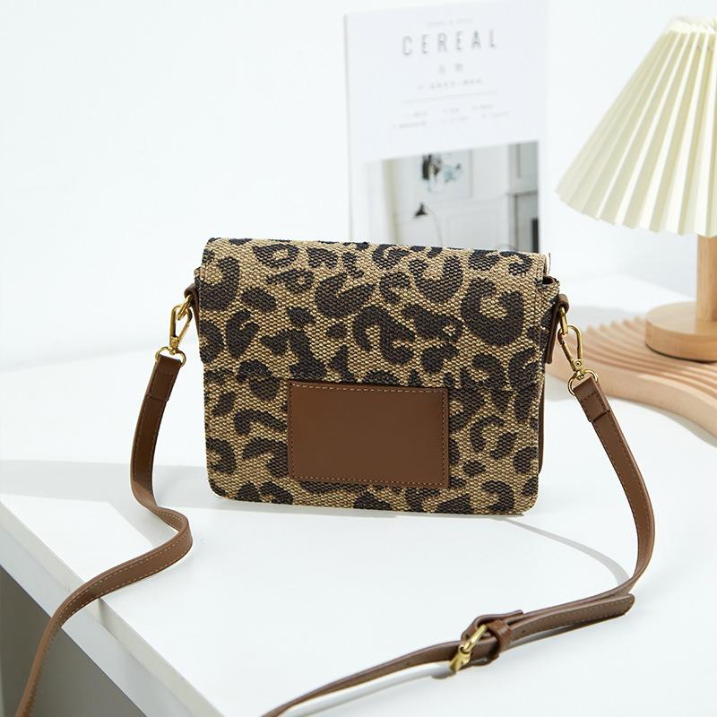 Niche Design Autumn and Winter Large Bag Women's Bag New Leopard Print Small Square Bag Versatile Shoulder Armpit Bag