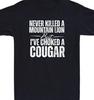 Nooit een leeuw gedood maar ik heb een poema gewurgd Grappig T-shirt