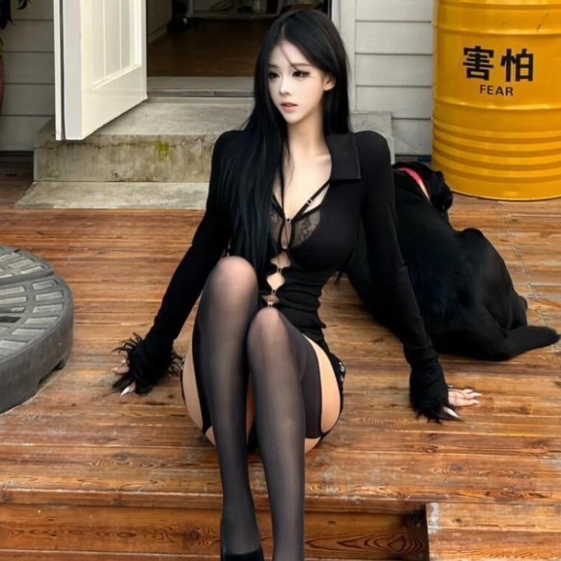 2KWEIRD Y2k Aesthetic Women Sexy Hollow Out T-shirt Vintage Lace Patchwork Streetwear Grunge Tops Harajuku Fur Slim Fit Tees Femme