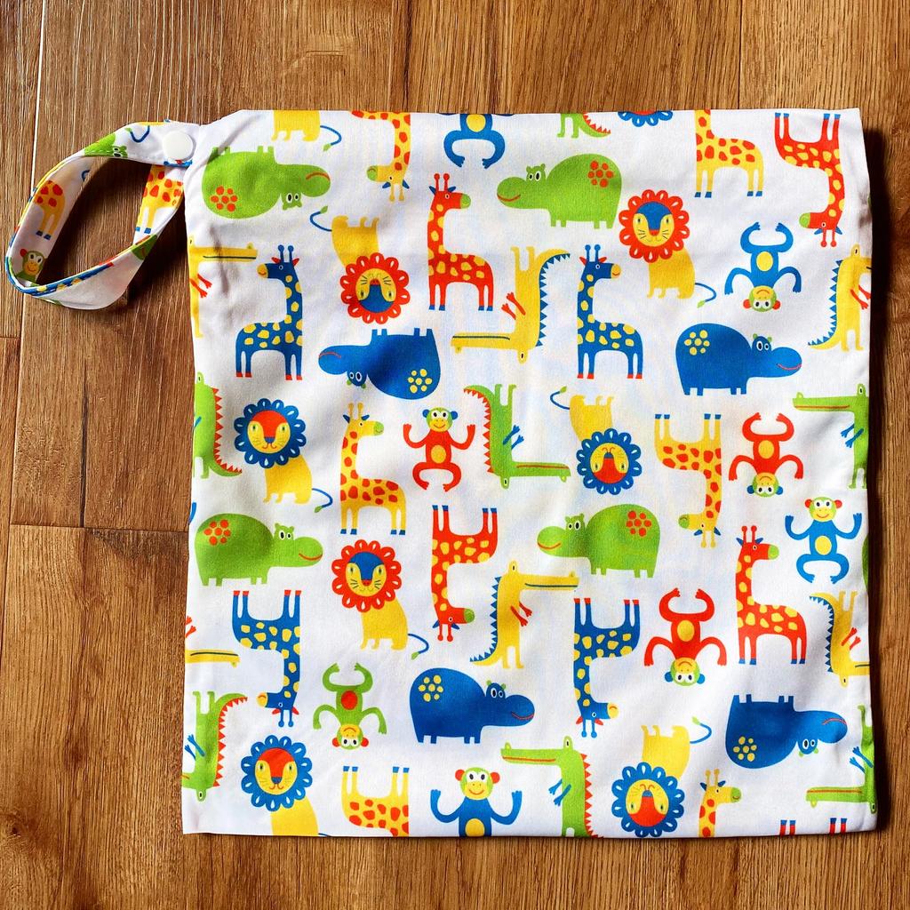 Diaper Large Perfect for Gym Baby Stroller Perfect for Baby and Waterproof, Water-Repellent Pouch, Capacity, Compact, Cute, Multi-Functional, 2830cm,