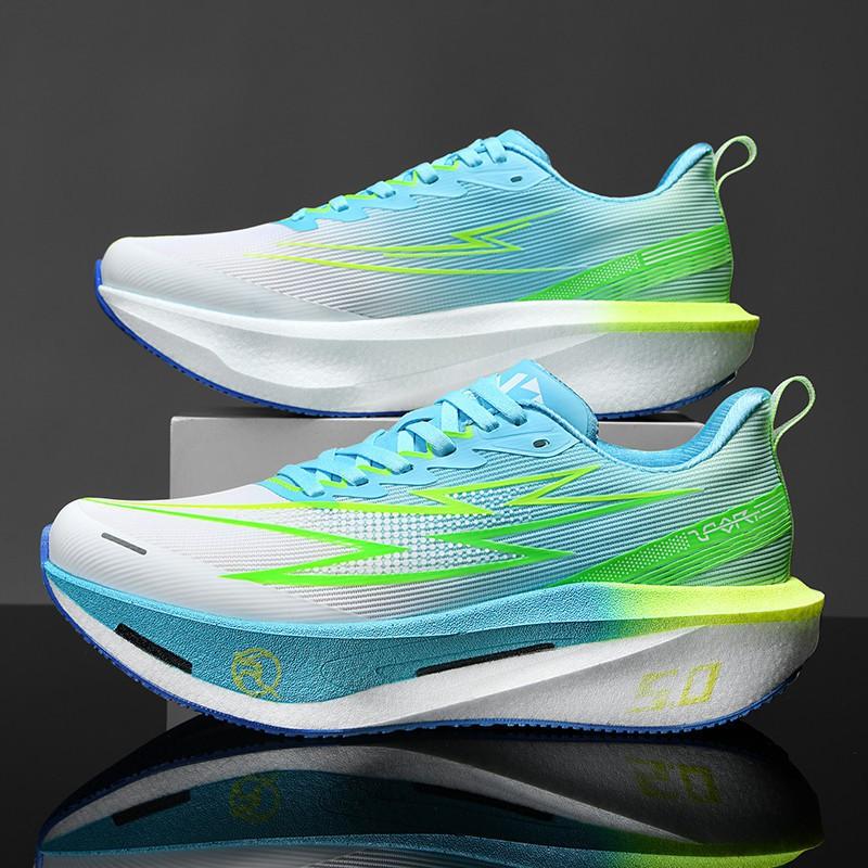 Lightweight Kids Running Shoes With Carbon Plate Youth Athletes Breathable Mesh Upper Non-Slip Rubber Sole