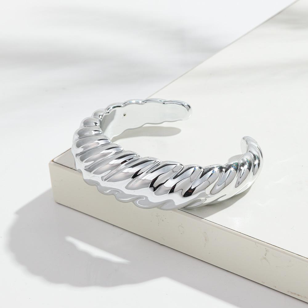 Vintage Acrylic Geometric Cuff Bracelets Bangles for Women Creative Twisted Chunky Open Bangle Stackable Jewelry Birthday Gift
