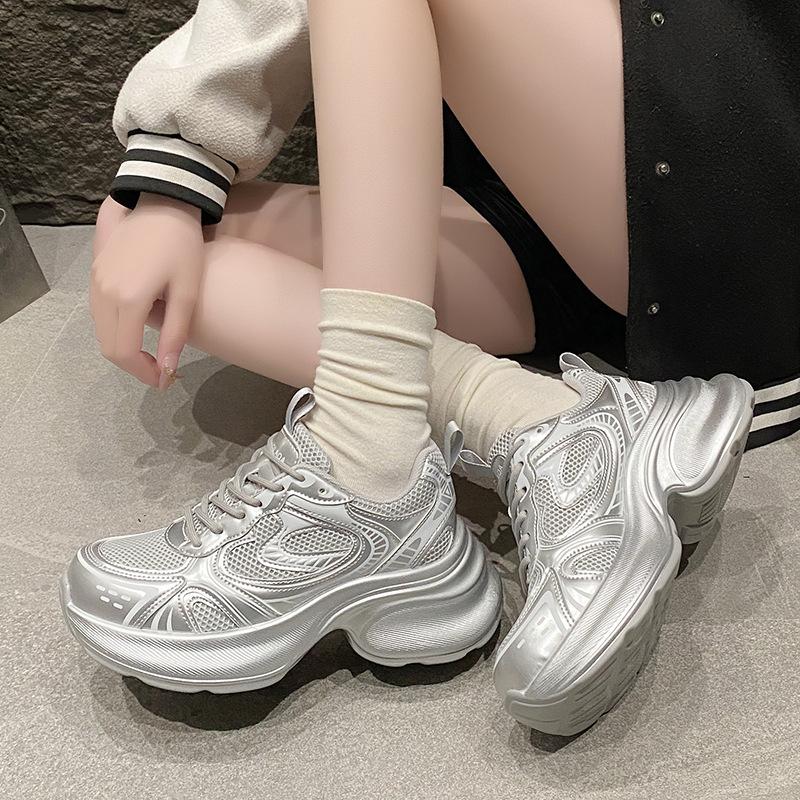 Zapatos de papá para mujer, nuevos modelos de primavera en 2025, para hombres bajitos, ligeros y altos, y con suela gruesa, versátiles y transpirables, para deporte y ocio.