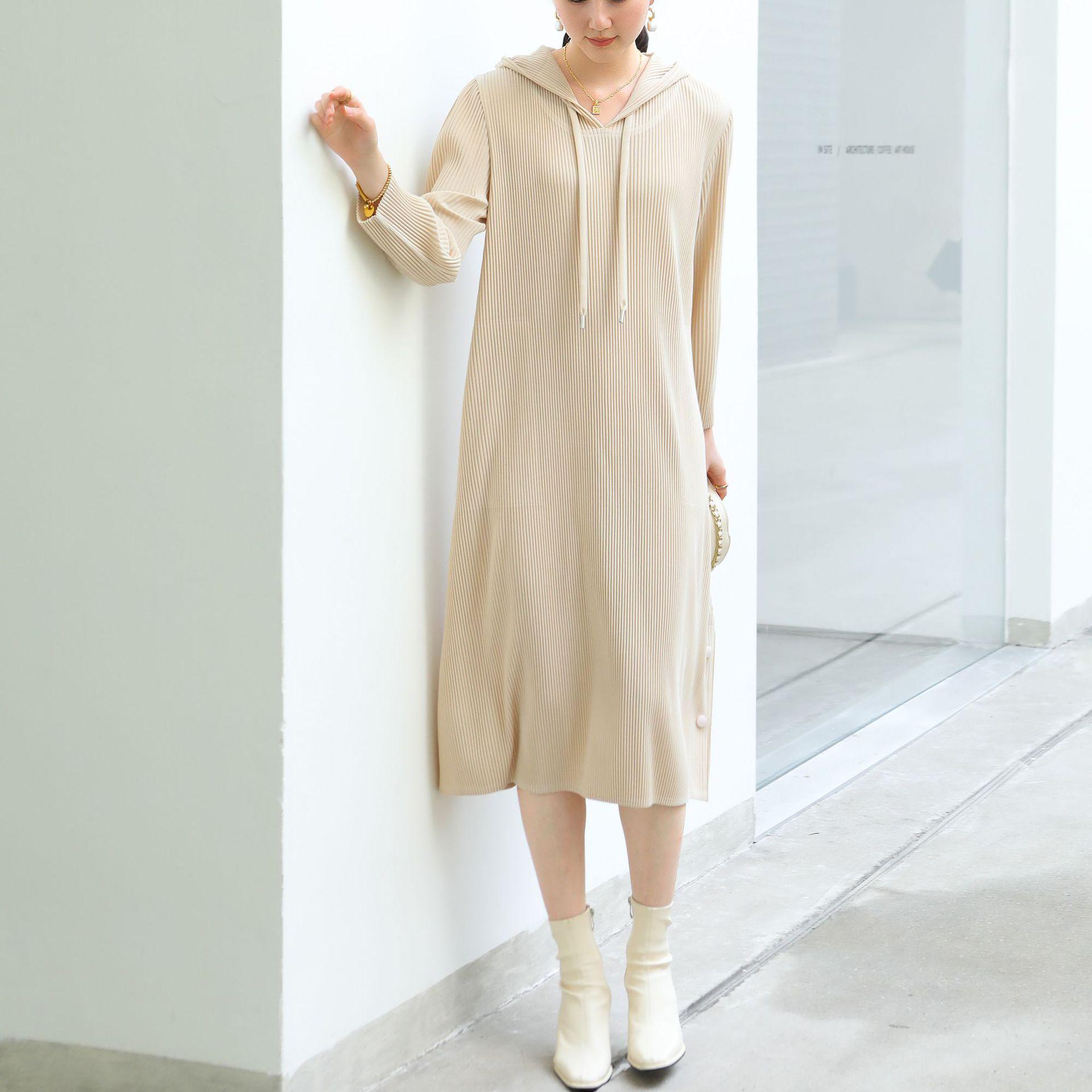 

Autumn Spring New Miyake High-End Pleated Korean Lazy Loose Casual Hooded Dress One Size бежевий