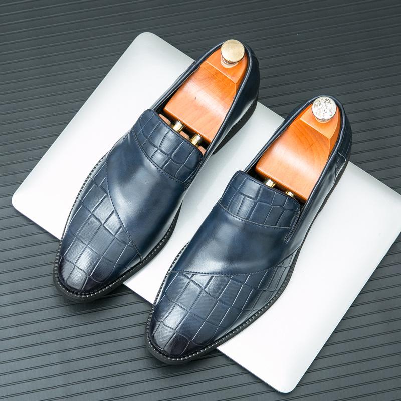 

Men s loafers large size summer new leather shoes fashion men s foot casual shoes one pedal Doudou shoes 46