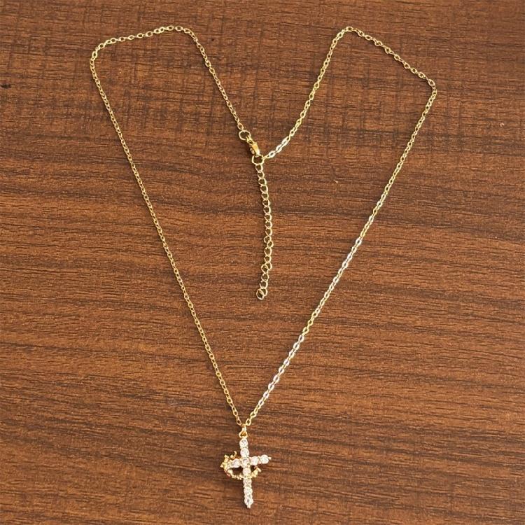 Fashionable Diamonds Stainless Steel Crosses Choker Necklace Pendant with Elegant Designs Jewelry Accessory for Girls