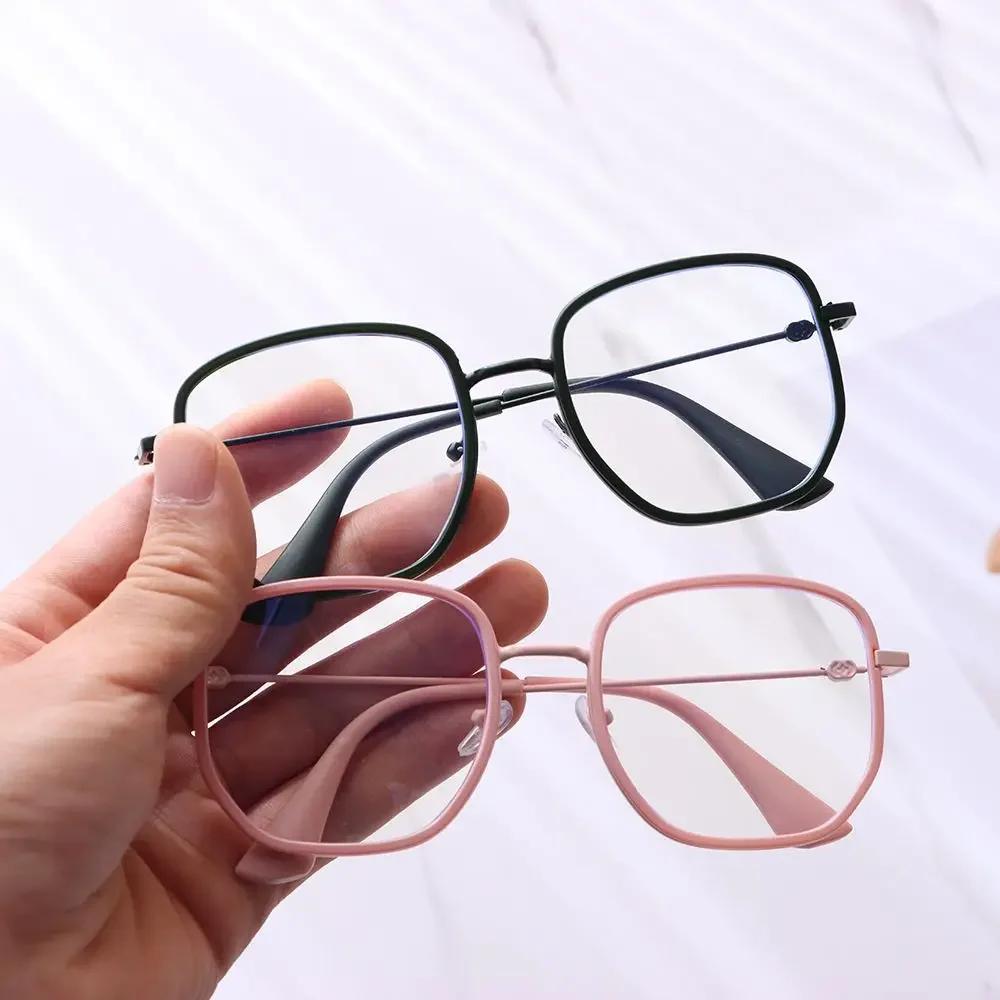 Blue Light Blocking Glasses Rectangle Frame for Computer Reading Men Women Metal Eyewear Unisex Vision Care