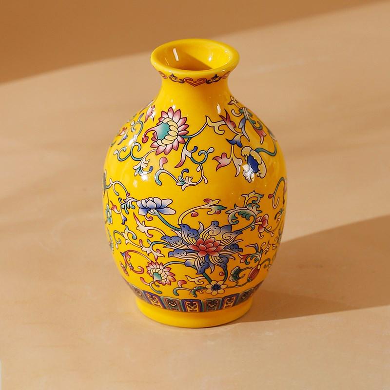 Small Ceramic Vase for  Handmade Elegant Vintage Chinese Painting  Enamel Glazed Porcelain Decorative Vases for Office Home