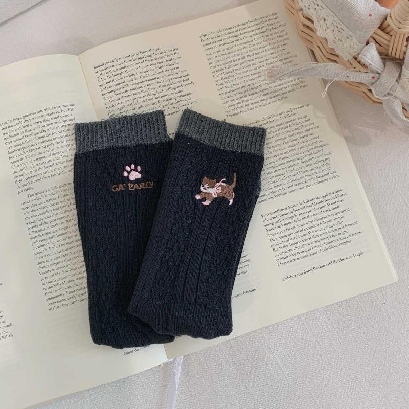 Winter and Autumn Kids' Knee-Length Cartoon Cat Paws Embroidered Chunky Stockings Thick Knit Cute Socks