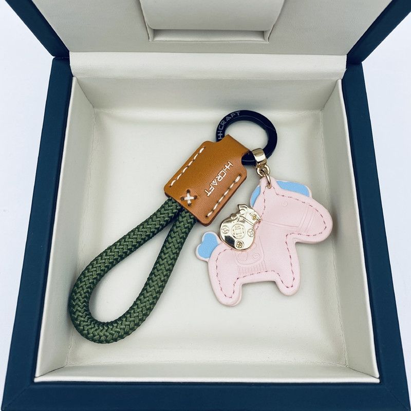 Handmade Leather Car Key Chain Pendant, Exquisite and Simple, Personalized Key Chain Rope for Men and Women