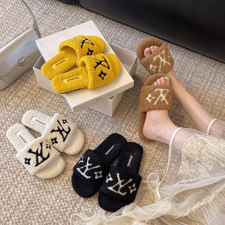 [Youshilai] Internet Celebrity Flat-bottomed Non-slip Fluffy Slippers Women's 2025 Autumn and Winter New One-word Lightweight Cotton Slippers Tide