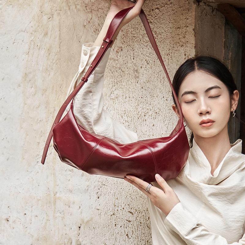 2025 New Fashion Design Genuine Leather Dumpling Bag Versatile Lazy Style Commuter Crossbody Bag for Women