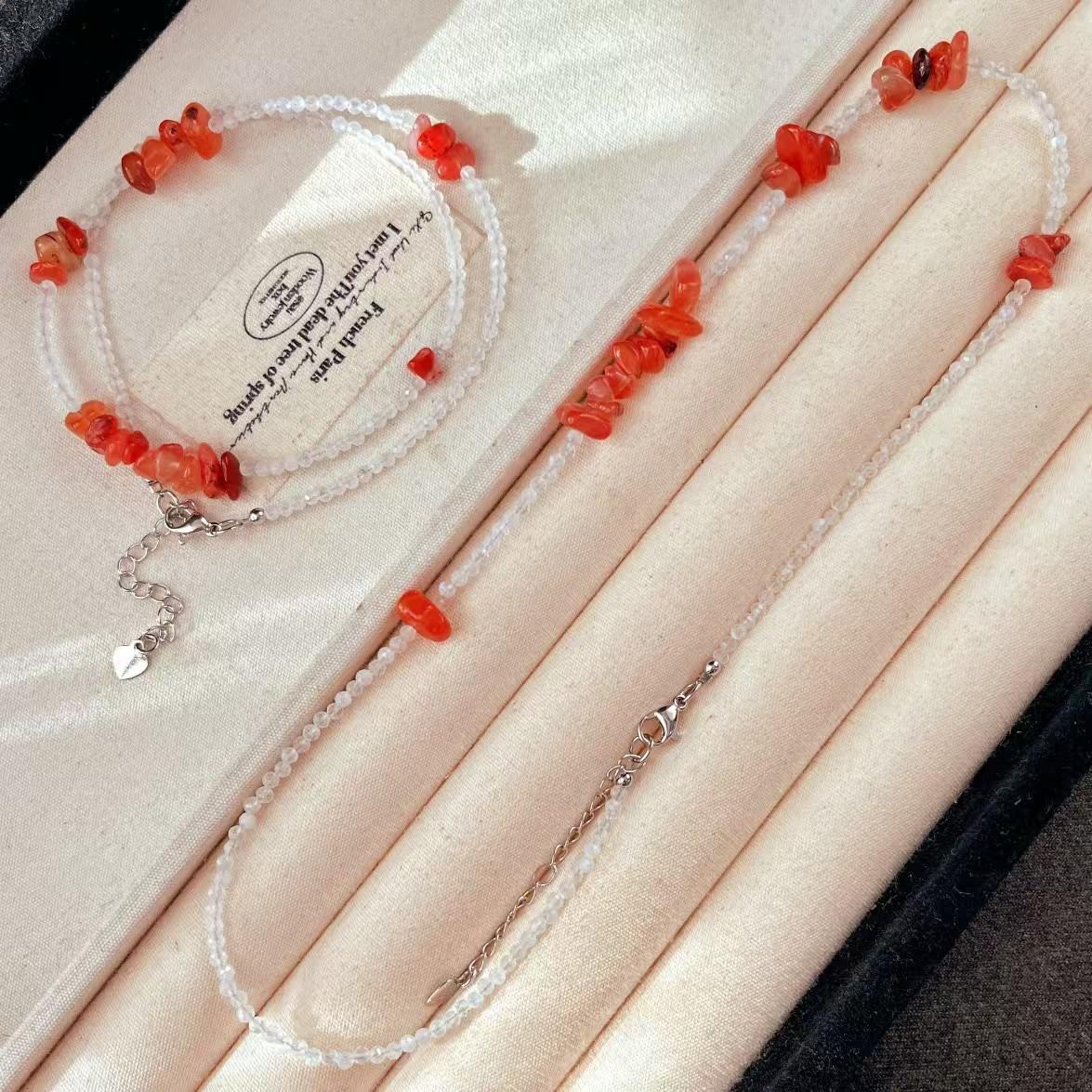 Vintage High-Quality Natural White Moonstone Nanhong Atmosphere Collarbone Chain Necklace