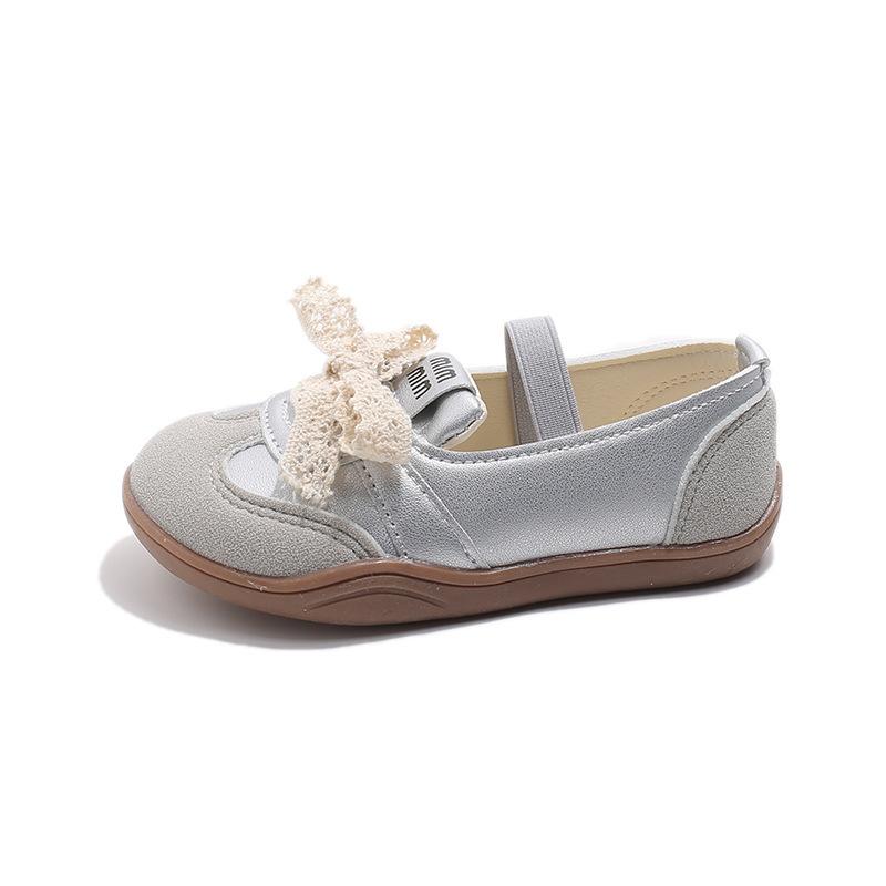 

Girls shoes, new spring and autumn models, casual shoes for girls, soft-soled children s versatile sneakers, bow-tie shoes, stylish shoes 26 серебряный