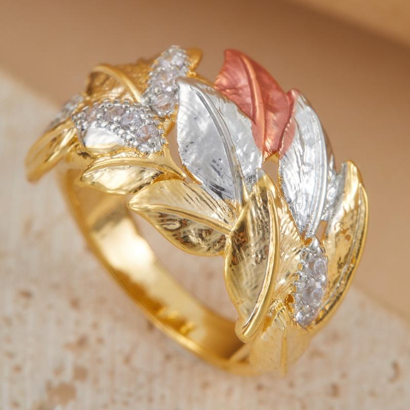 Elegant Leaf Ring for Women Vintage-Inspired Accents for Daily Wear or Special Occasions Daily Wear Ring Vintage Inspired Ring