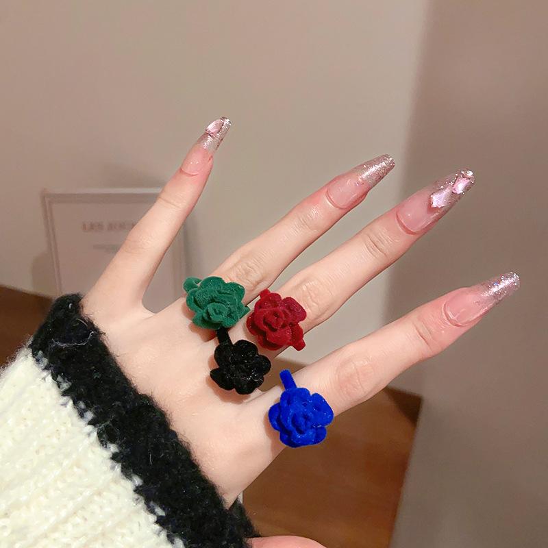 Modischer verstellbarer Retro-Partyschmuck für Damen Beflockter Ring Hase Bär Blume Geschenke
