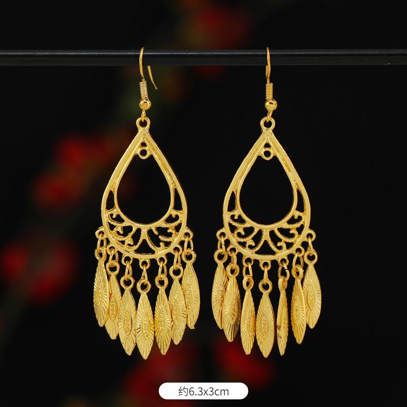 

Retro court gold fringed earrings Yunnan Miao personality temperament antique versatile long earrings women