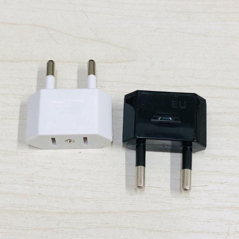 Sada univerzálních napájecích adaptérů pro cestování 3 ks Velikost Funguje v zásuvkách USA Evropy Velké Británie Austrálie