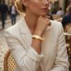 Elegantes Cremefarbenes Emaille Armreif für Damen Vintage Goldfarbe Ovales Armband Minimalistisches Scharnierarmband Modeschmuck Geschenk