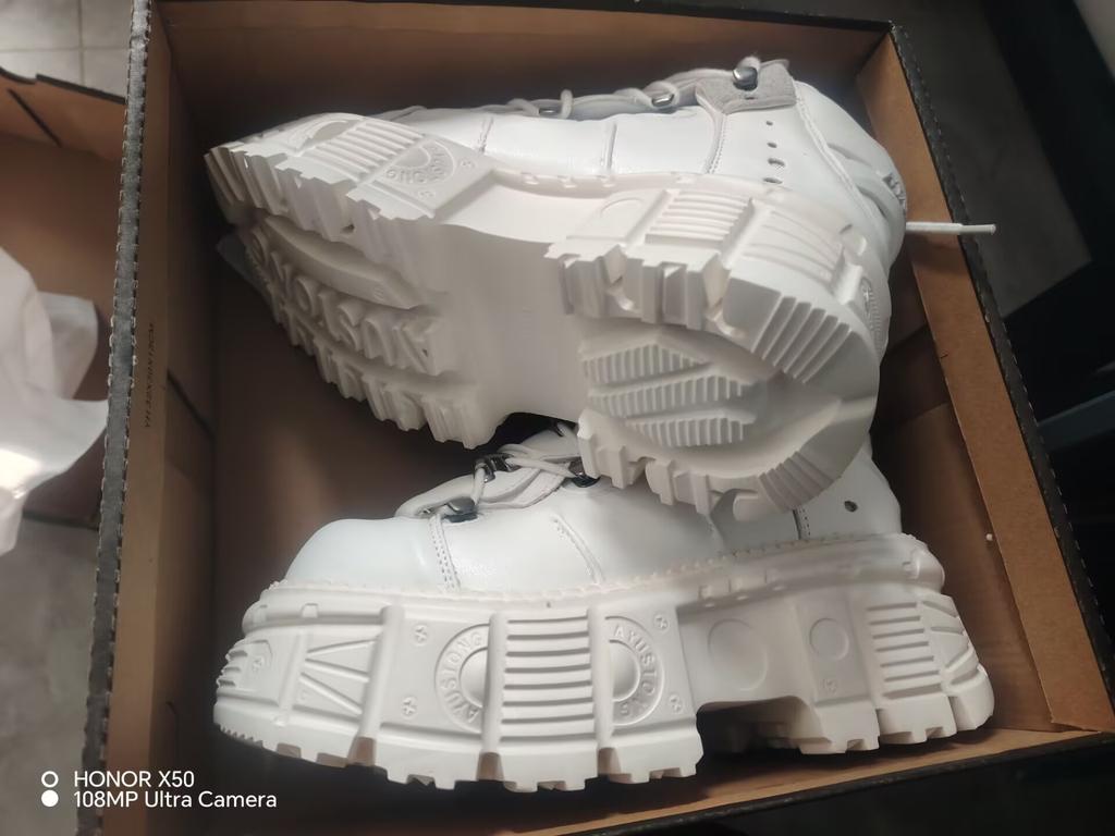 Women Retro Street Shot Tank Bottom Leather Dark Punk Style Muffin Small Leather Heavy Metal High Top Platform Single Shoes