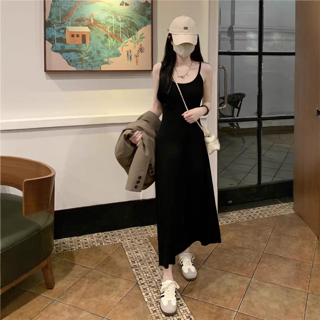 French Sexy Slim Fit and Thin Solid Color Suspender Dress, New Temperament Vacation A-shaped Dress, Versatile Long Dress