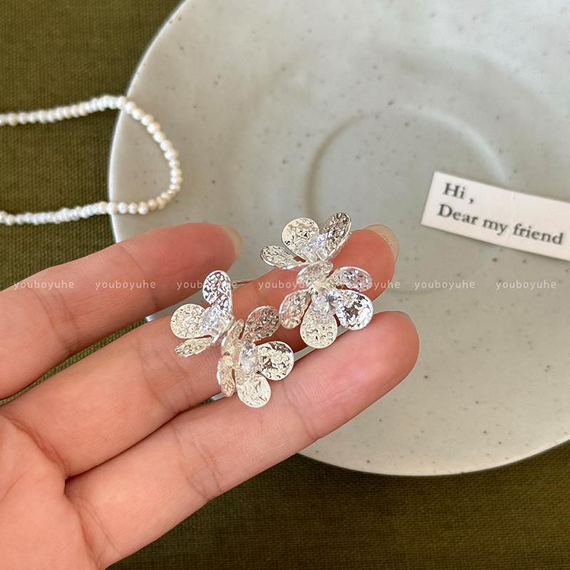 Textured Zircon Flower Stud Earrings for Women