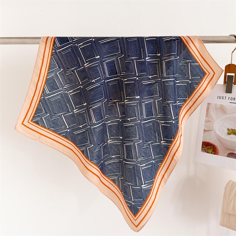 Korean version of maze paper pattern imitation velvet herringbone pattern cotton and linen small square scarf silk scarf headscarf shawl decorative