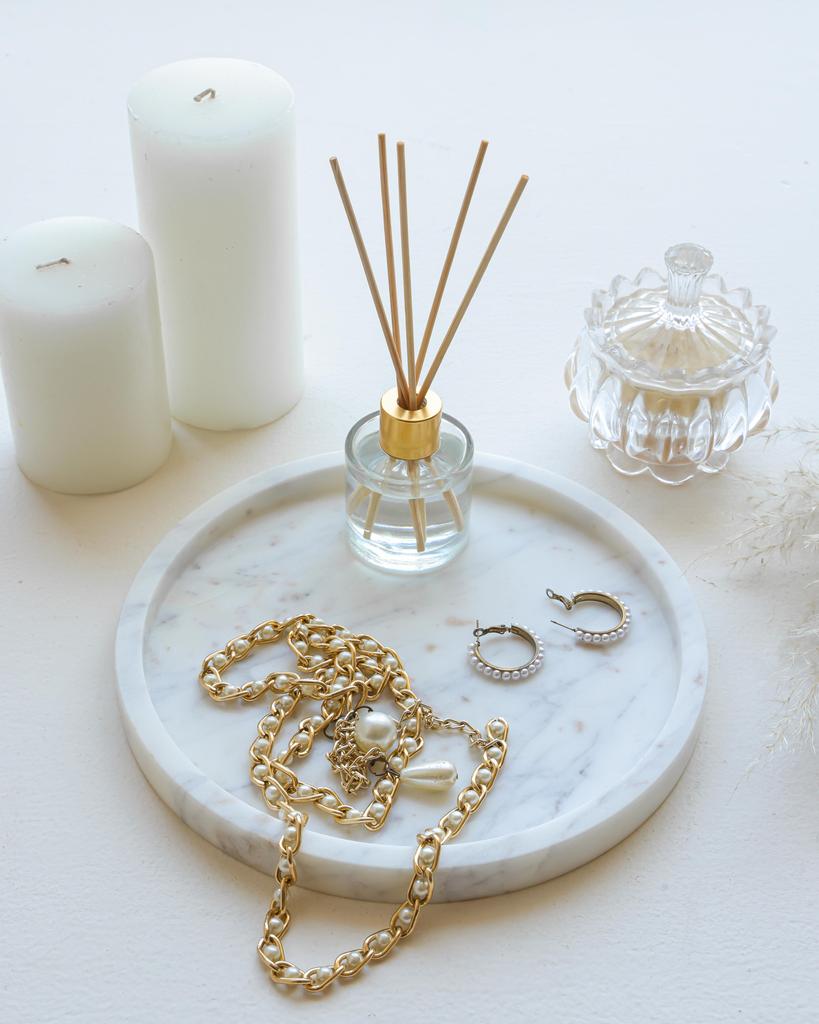 White Marble Round Tray: Elegant Home Decor (9-Inch)