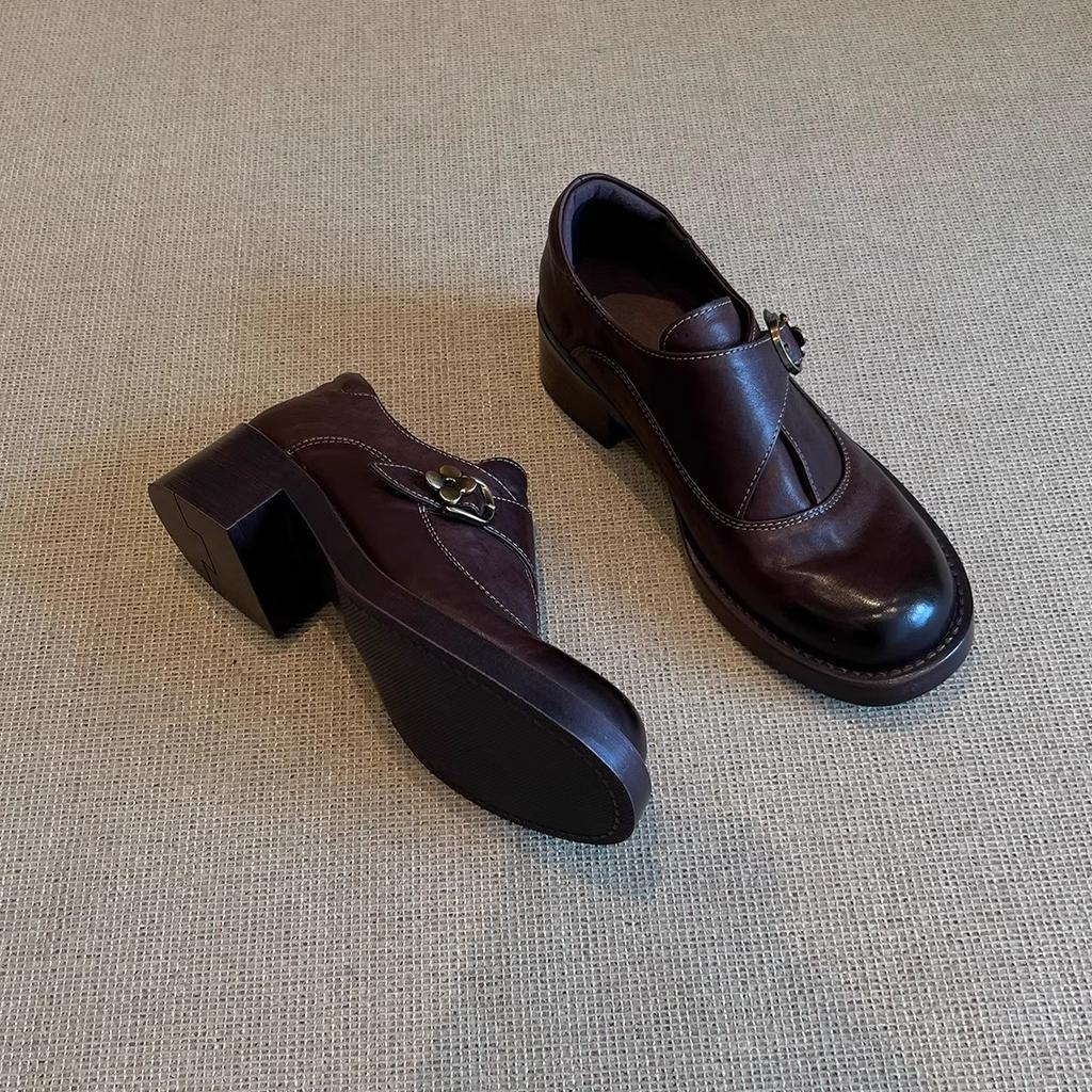 British style loafers 2026 versatile thick soled belt buckle single shoes for women with thick heels and small leather shoes