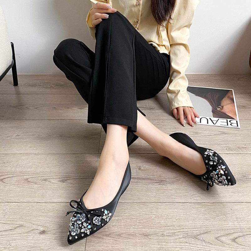 Fashion Flat Shoes for Women 2025 New Style Pointed Bow Water Diamond Women's Interior Height Plus Size Women's Shoes 41-43