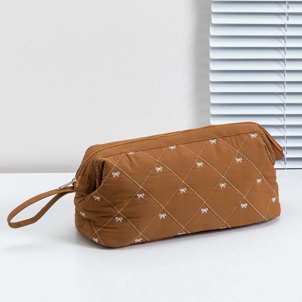 Large Cube Style Travel Storage Bag With Multifunctional Design For Vacation Use